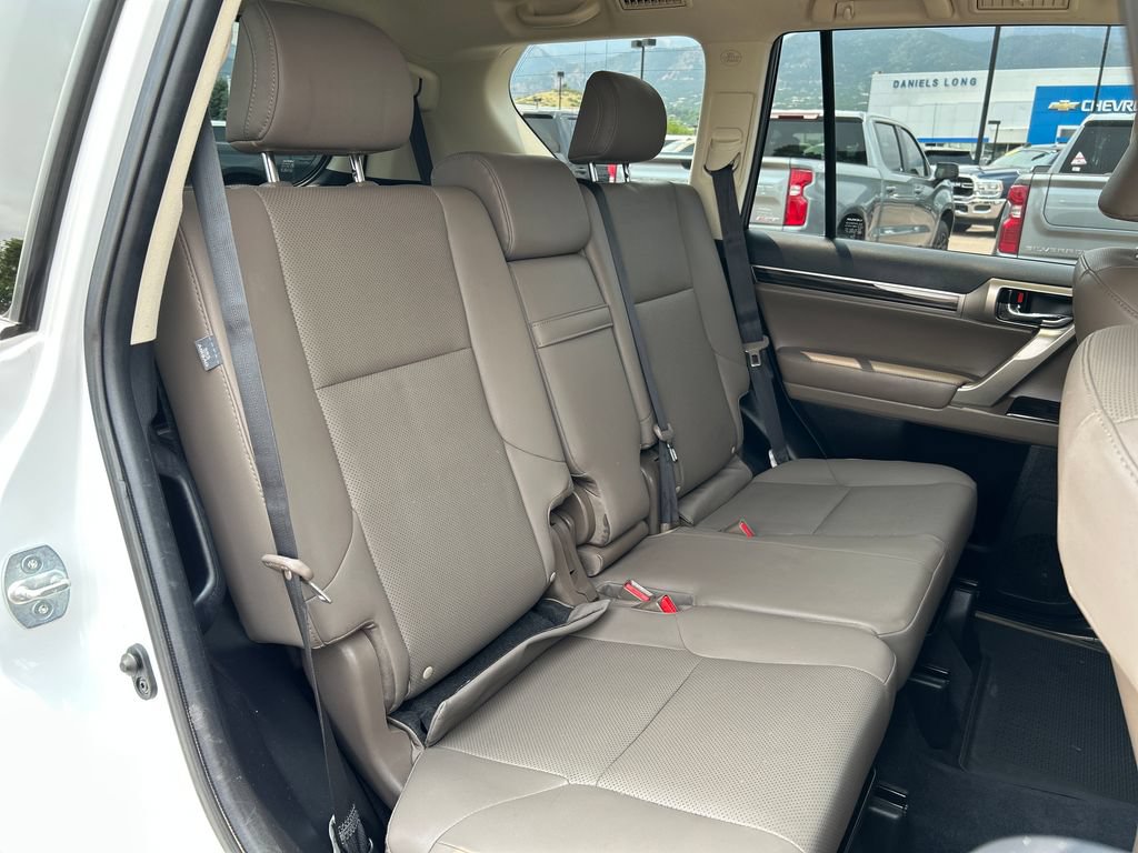 Used 2020 Lexus GX 460 Premium w/ Premium Package AWD/4WD image 20