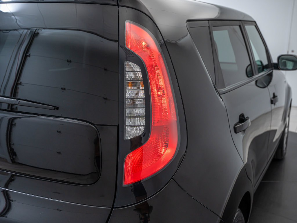 Used 2017 Kia Soul FWD image 9