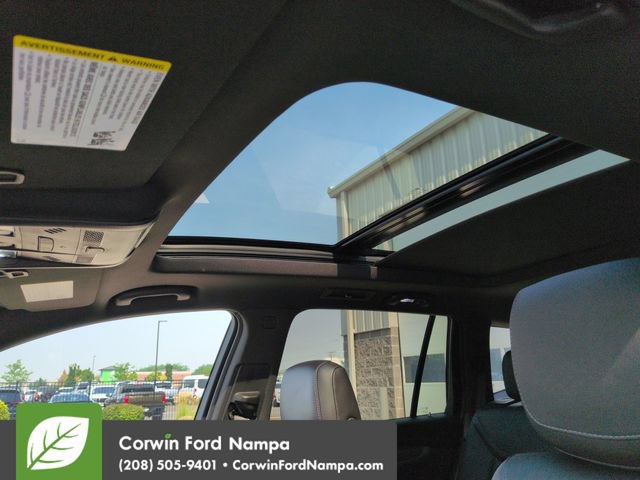 Used 2024 Cadillac XT6 Sport w/ Technology Package AWD/4WD image 23