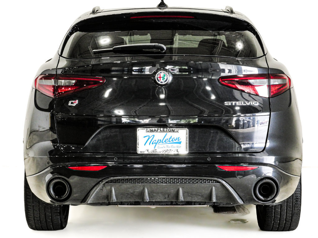 Used 2023 Alfa Romeo Stelvio Veloce AWD/4WD image 8