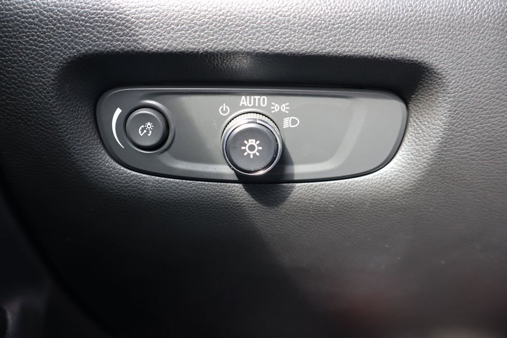 Used 2023 Chevrolet Traverse Premier w/ LPO, Floor Liner Package image 20