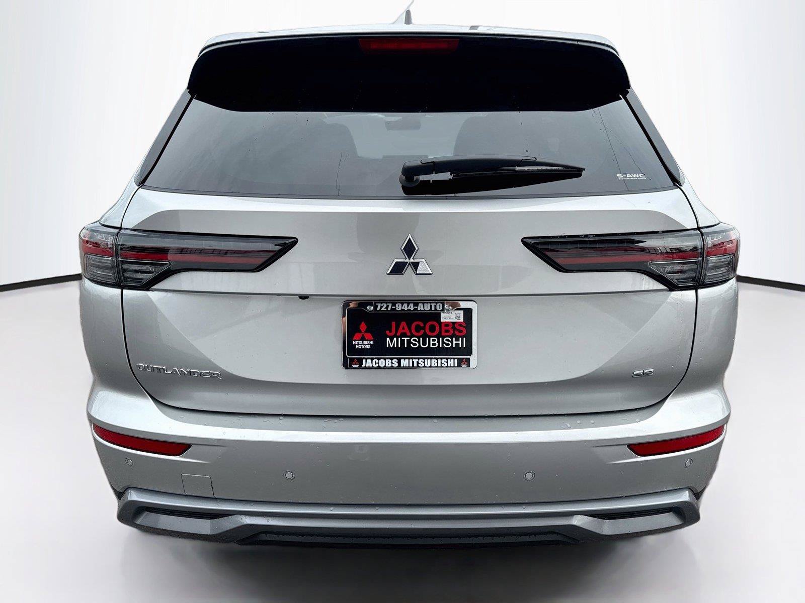 New 2026 Mitsubishi Outlander SE AWD/4WD image 4