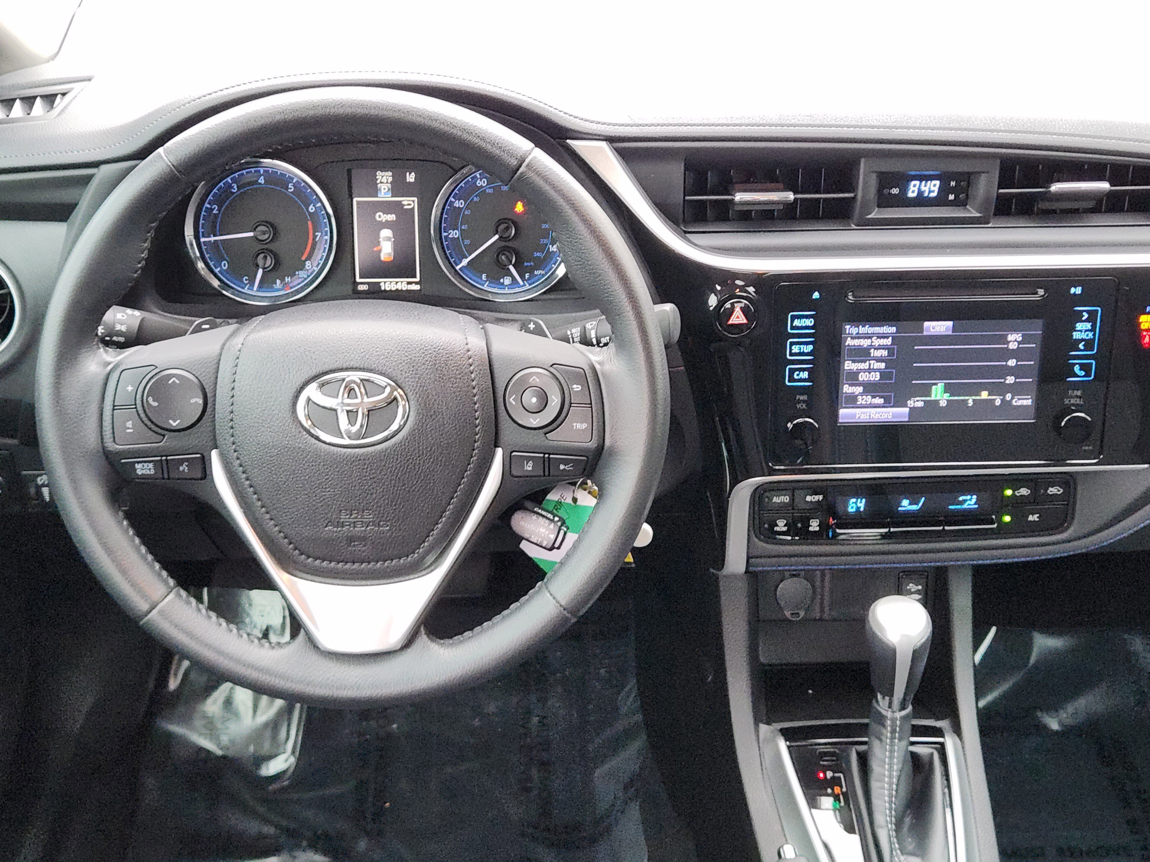 Used 2019 Toyota Corolla SE image 21