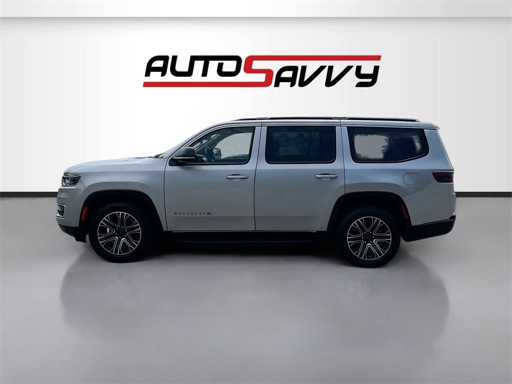 Used 2023 Jeep Wagoneer 4WD w/ Premium Group I image 4