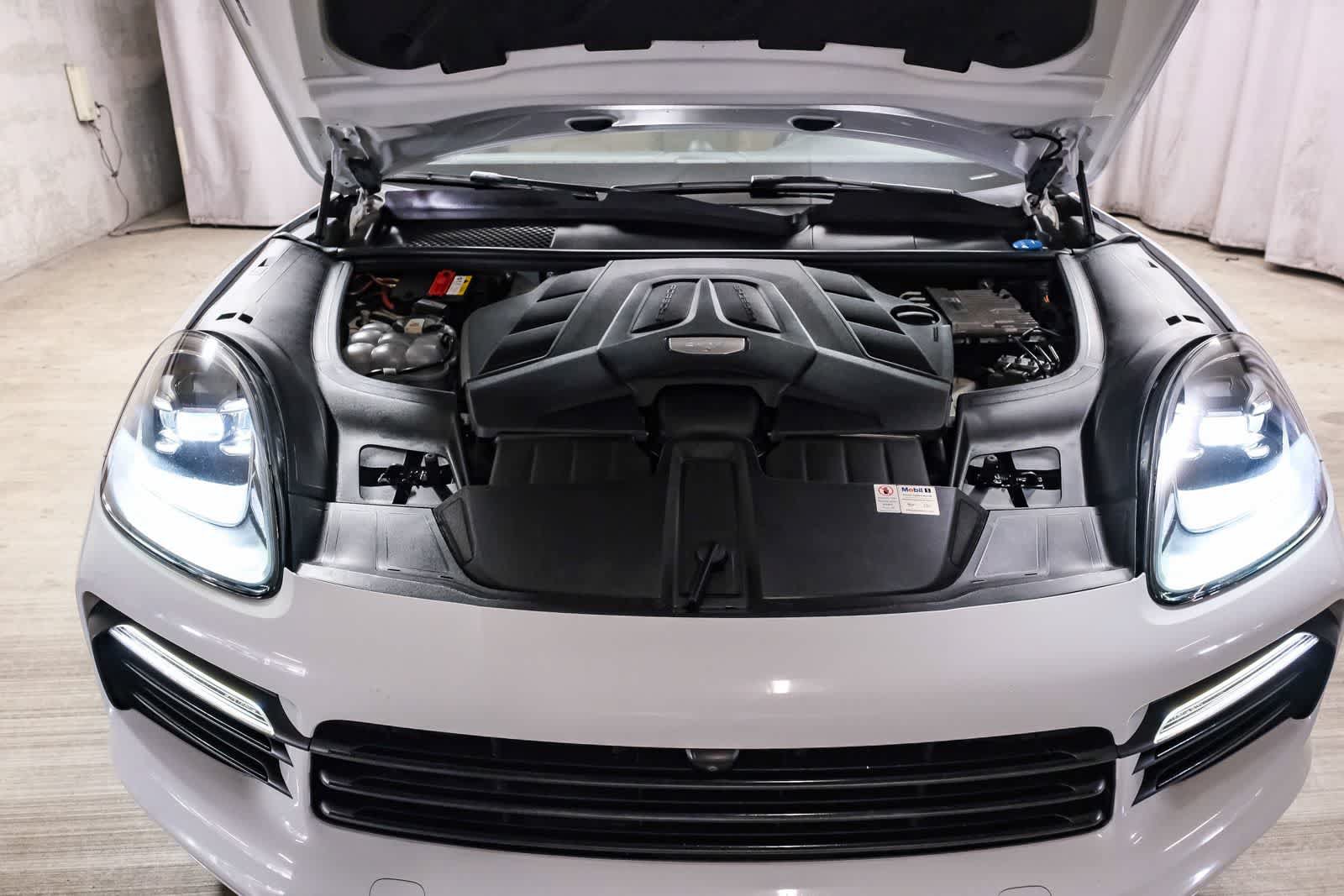 Used 2020 Porsche Cayenne S AWD/4WD image 30