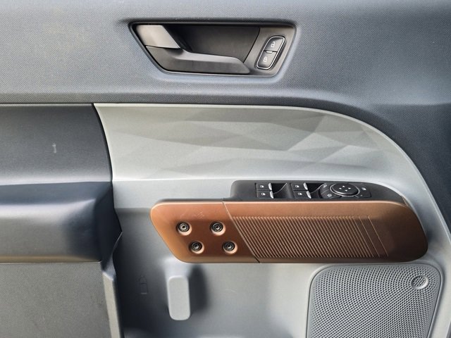 Used 2022 Ford Maverick Lariat w/ Equipment Group 500A Standard image 15