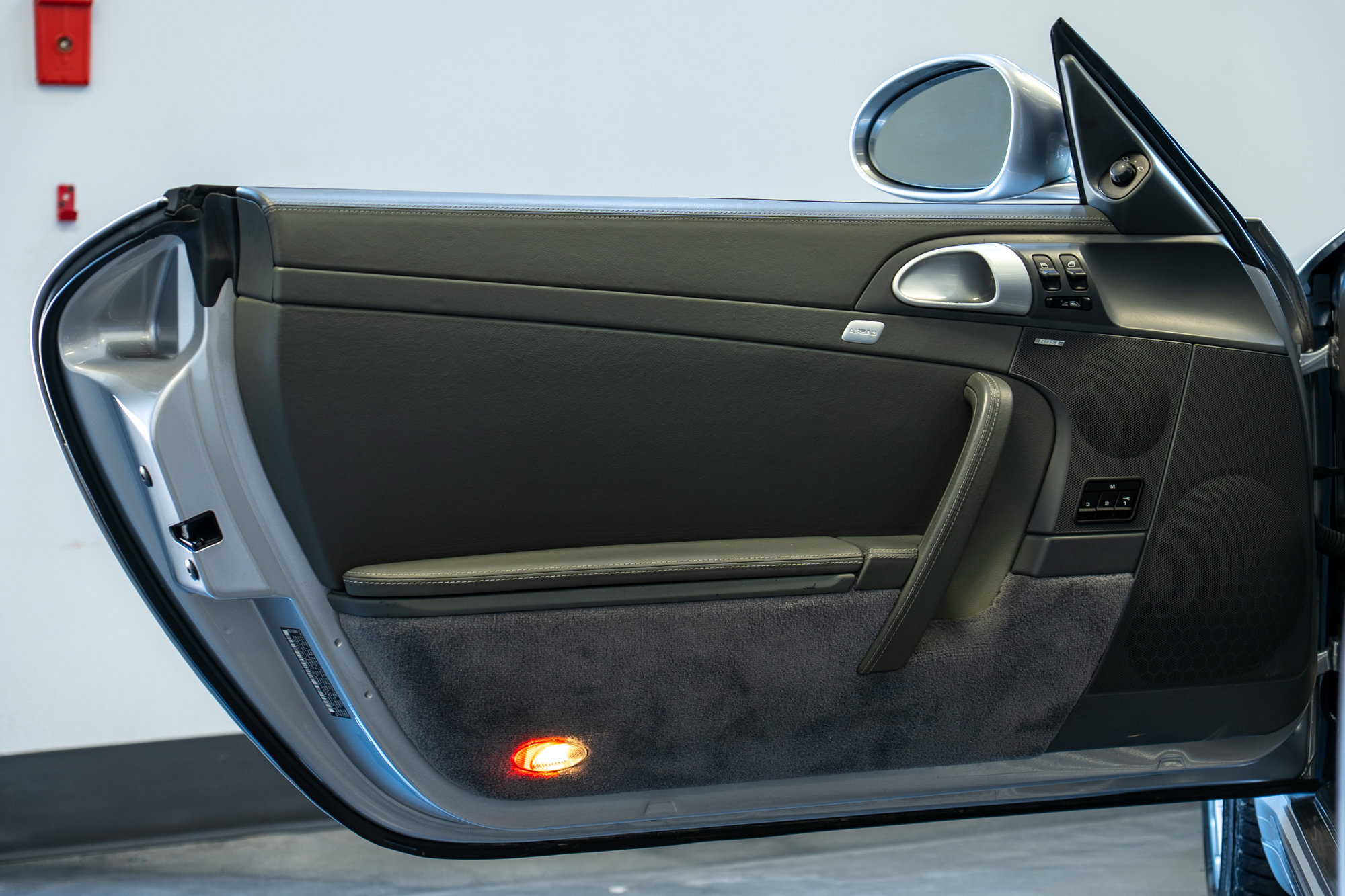 Used 2010 Porsche 911 Turbo image 6