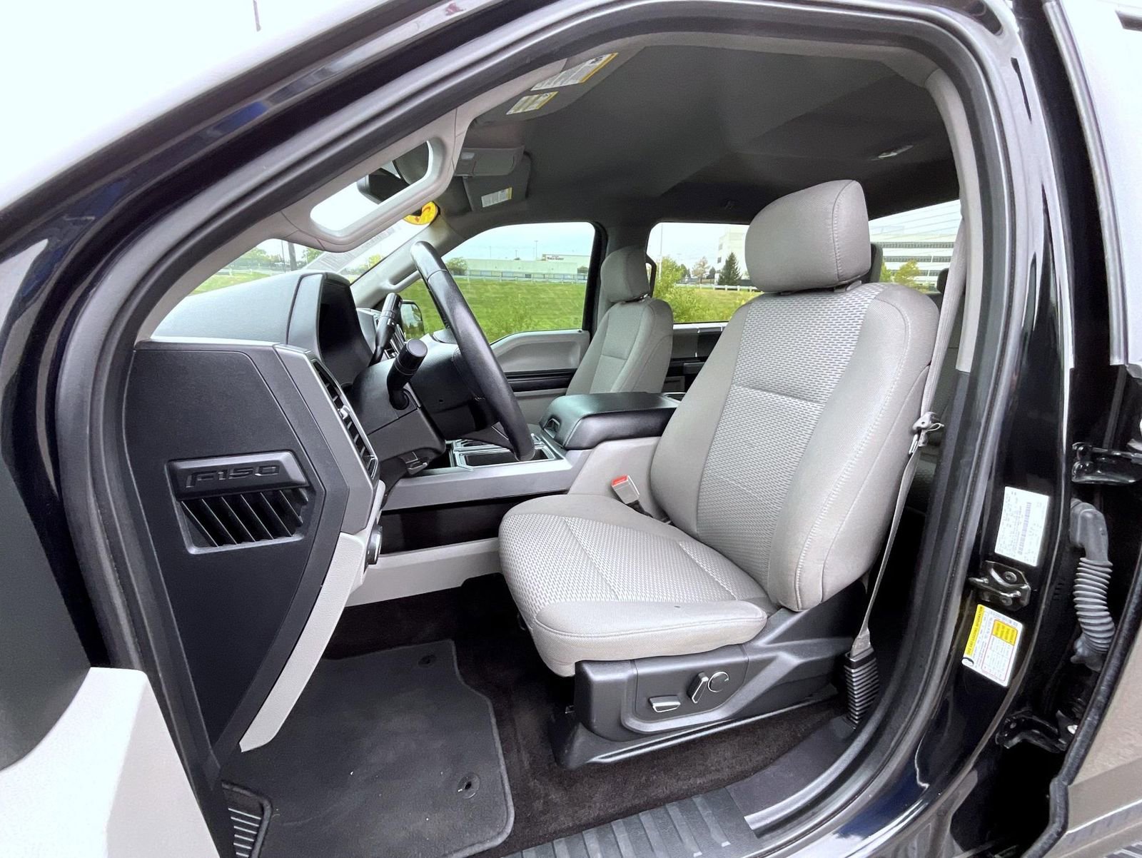 Used 2018 Ford F150 XLT w/ Equipment Group 302A Luxury image 10