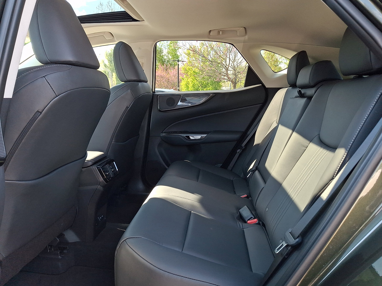 Used 2025 Lexus NX 350 AWD w/ Cold Area Package image 10