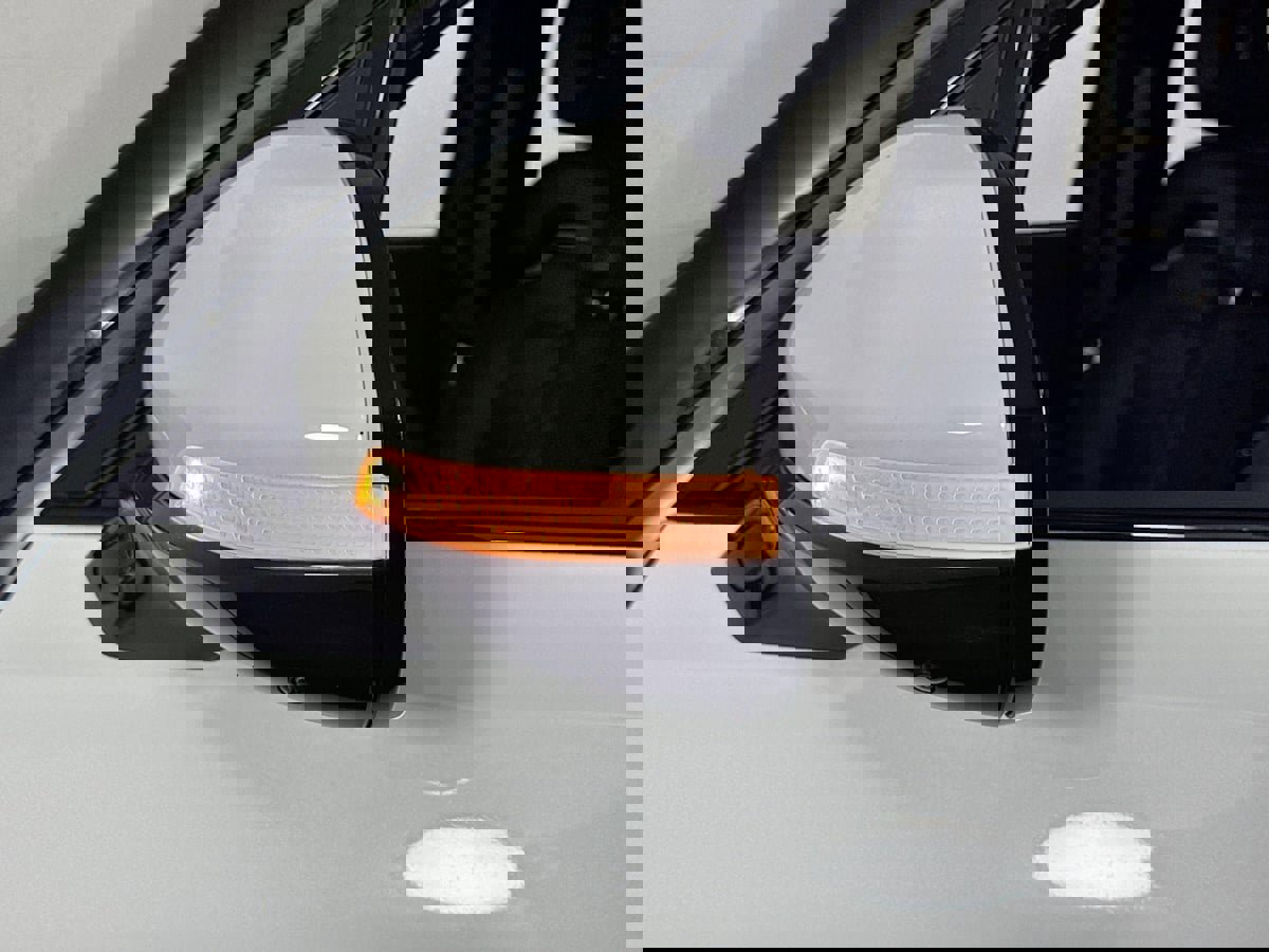 Used 2024 Rivian R1S Adventure image 18