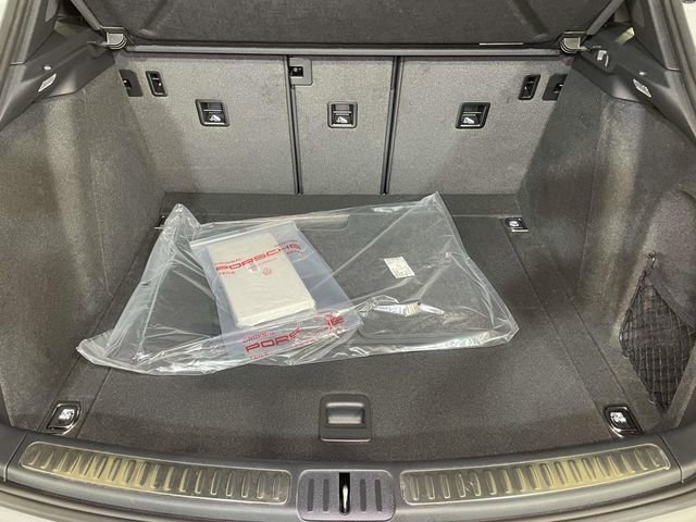 New 2026 Porsche Macan image 20