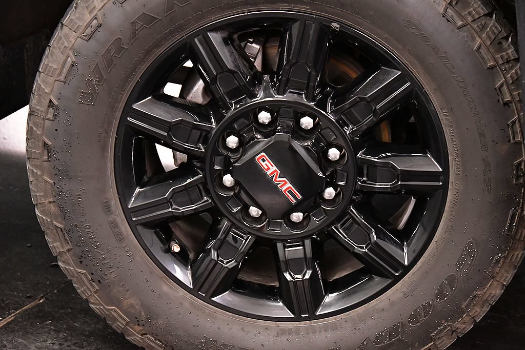 Used 2025 GMC Sierra 2500 AT4 AWD/4WD image 9