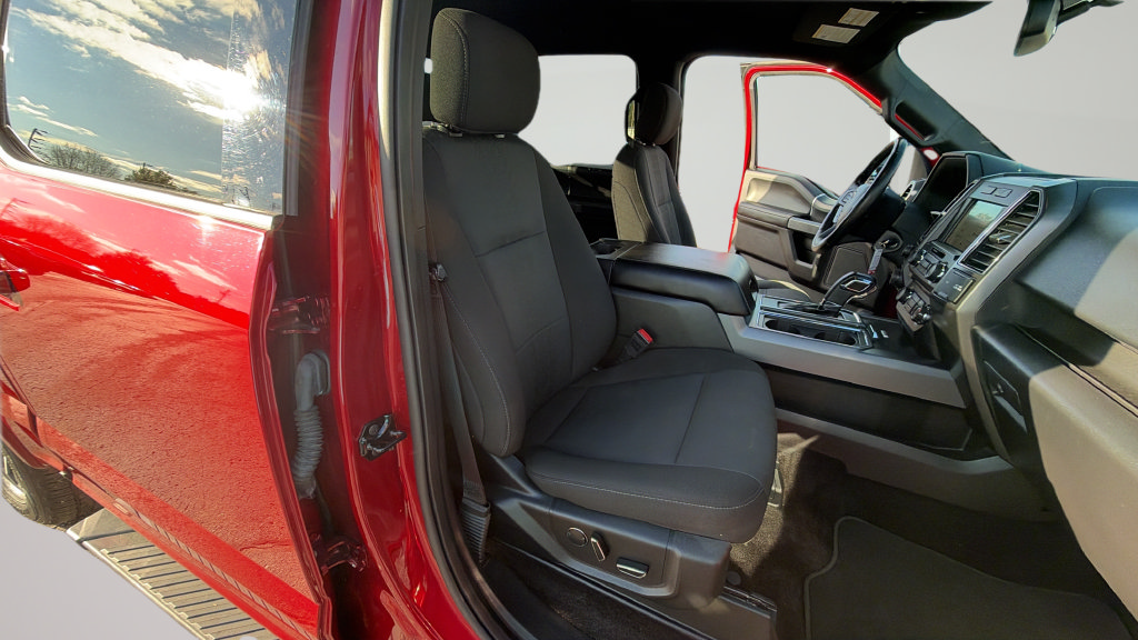 Used 2018 Ford F150 XLT w/ Equipment Group 302A Luxury AWD/4WD image 29