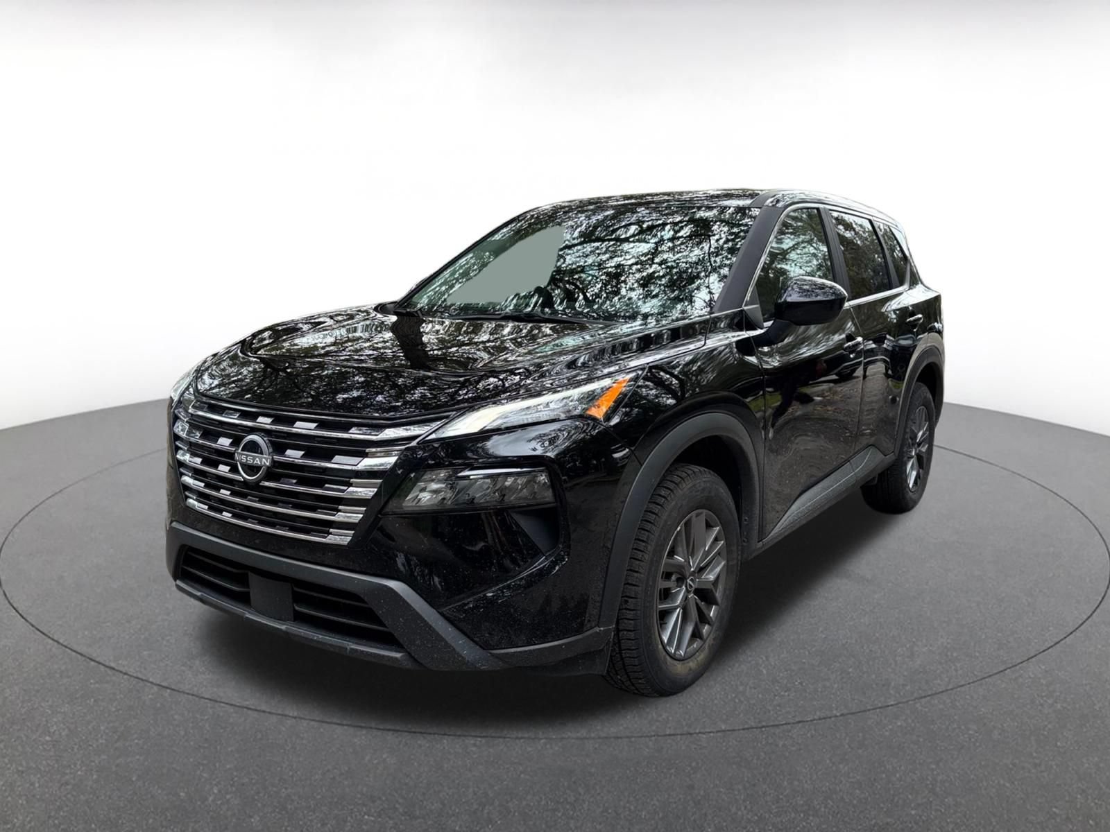 Used 2026 Nissan Rogue SV AWD/4WD image 4