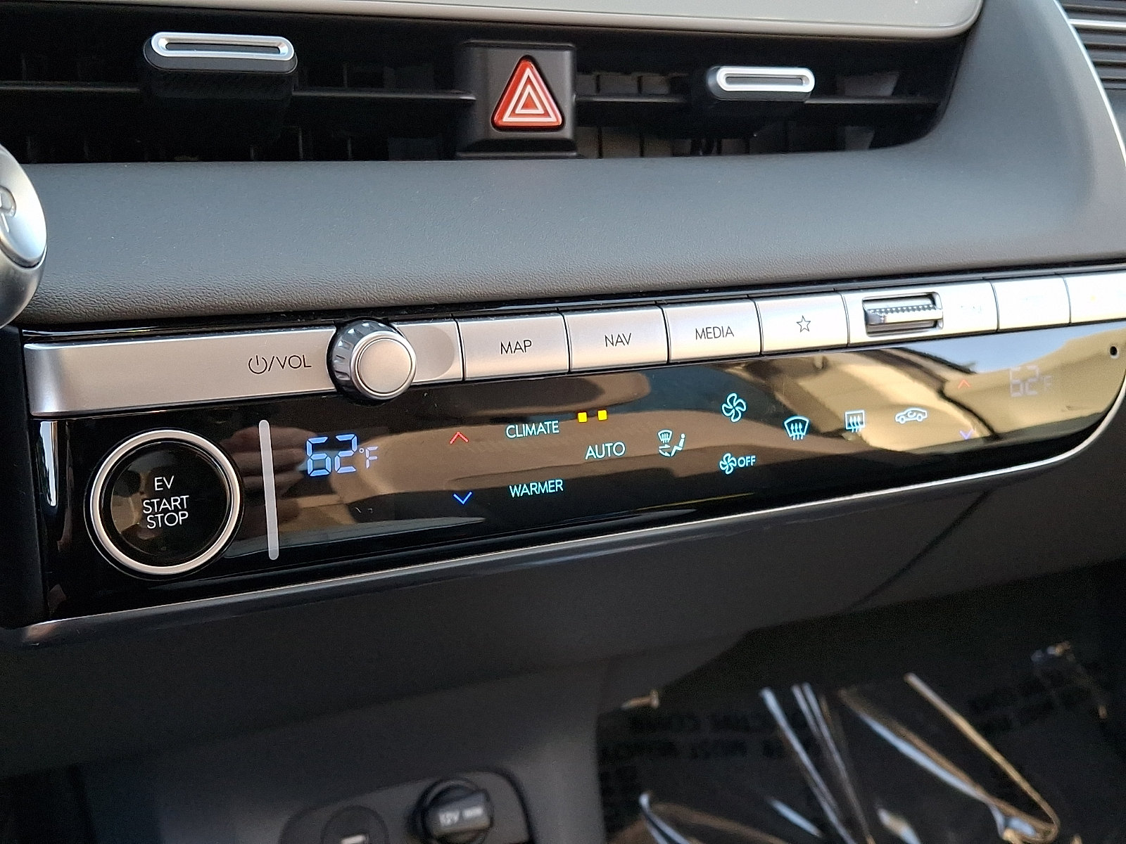Certified 2024 Hyundai Ioniq 5 SEL AWD/4WD image 18