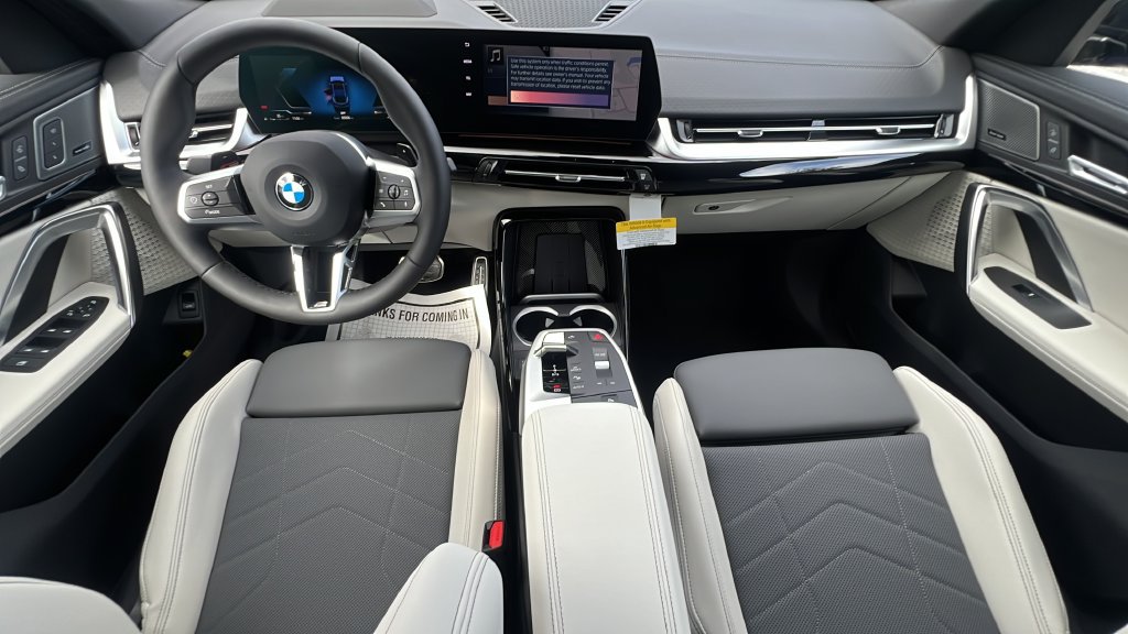 New 2027 BMW X2 xDrive28i w/ Technology Package AWD/4WD image 10