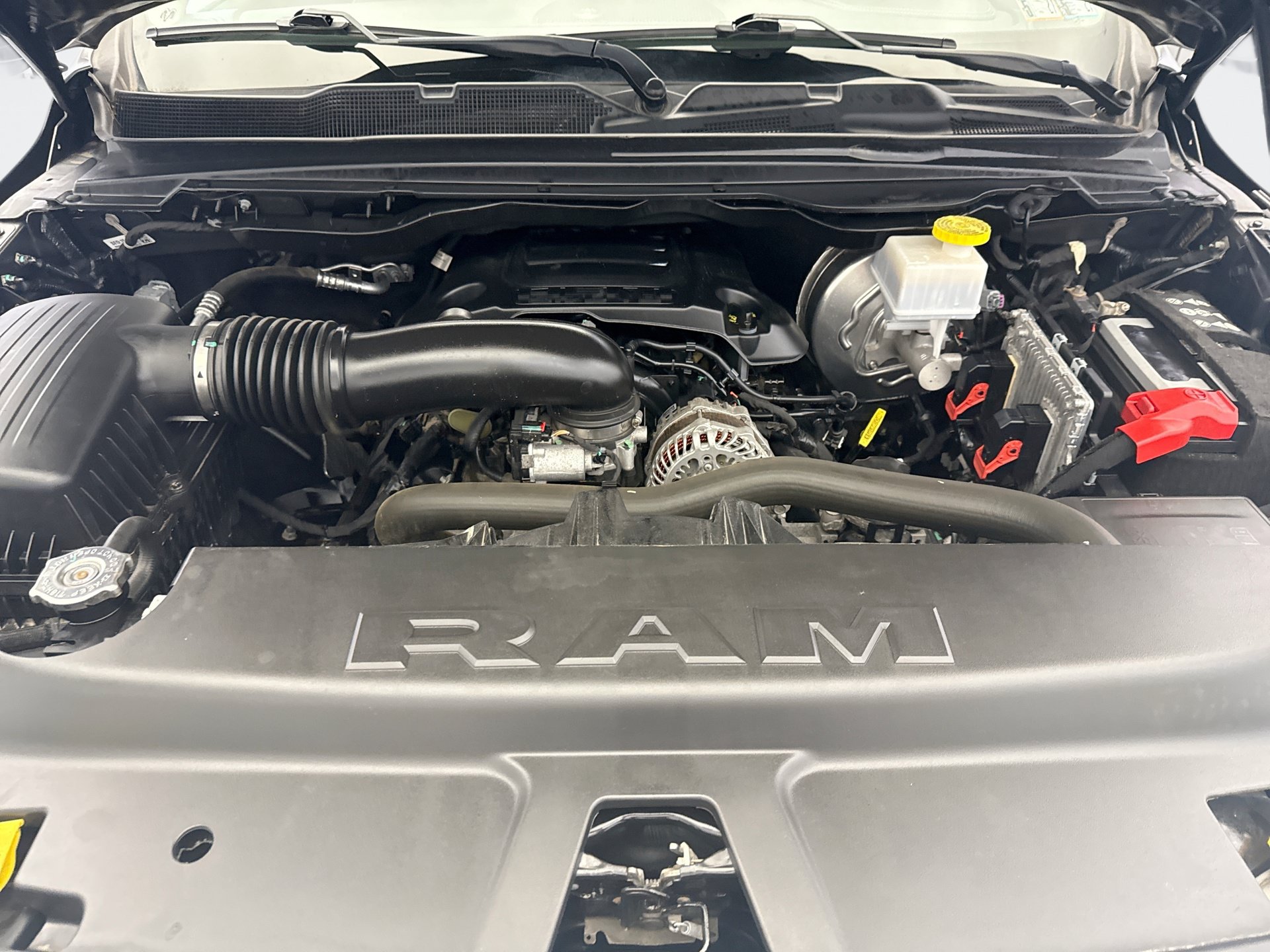 Used 2022 RAM 1500 Laramie AWD/4WD image 21