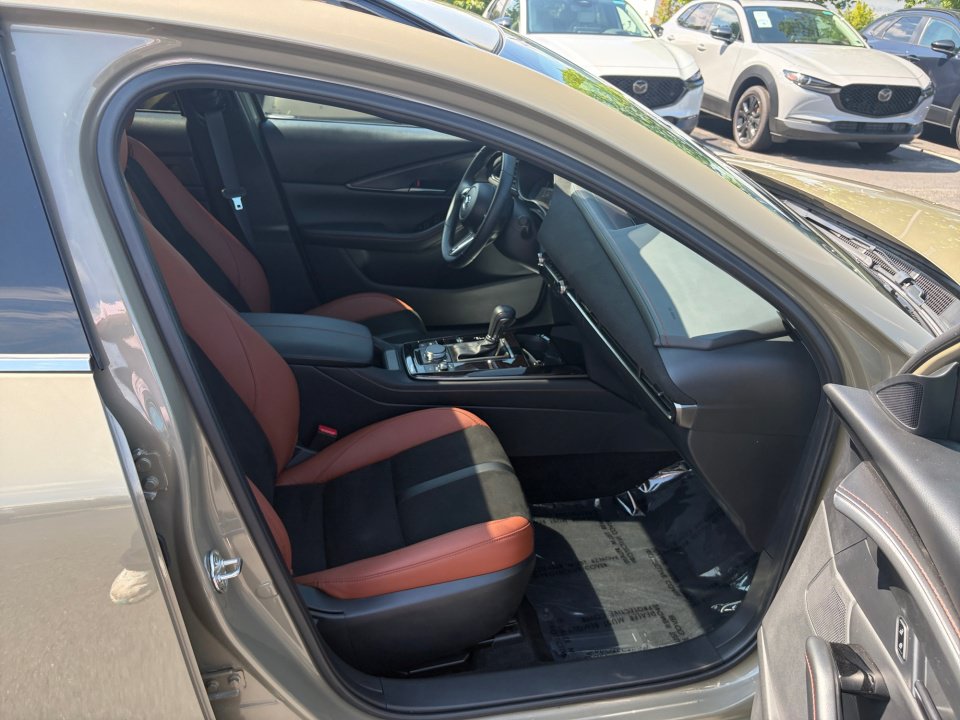 Used 2025 MAZDA CX-30 Carbon AWD/4WD image 28