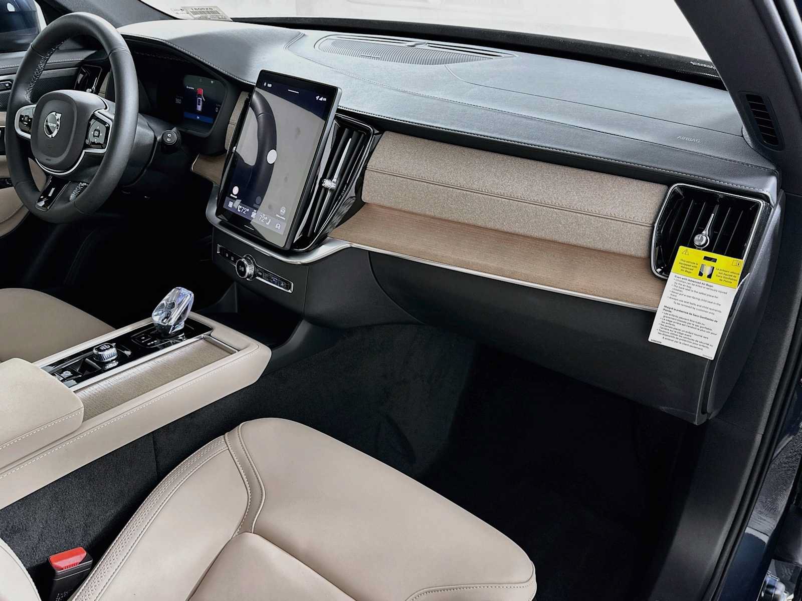 New 2026 Volvo XC90 T8 Plus w/ Protection Package AWD/4WD image 28