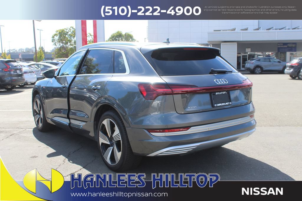 Used 2019 Audi e-tron Prestige w/ Prestige Package AWD/4WD image 9