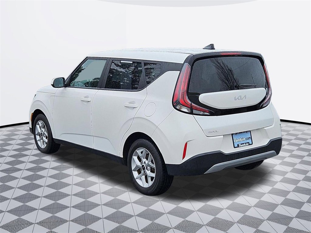 Used 2024 Kia Soul LX w/ Option Group 015 image 4