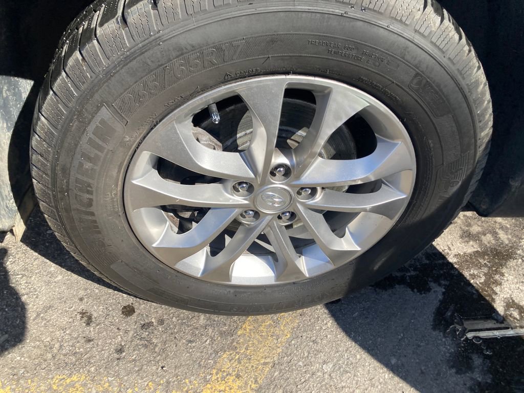 Used 2019 Hyundai Santa Fe SEL image 35