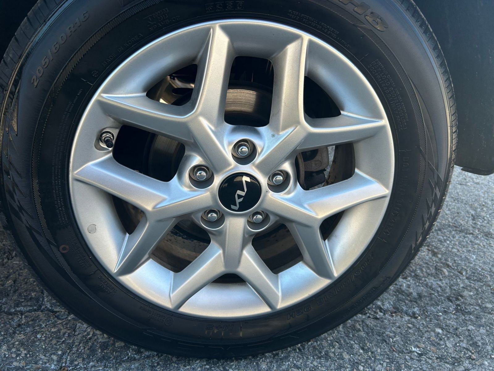 Used 2025 Kia Soul LX w/ LX Technology Package image 24