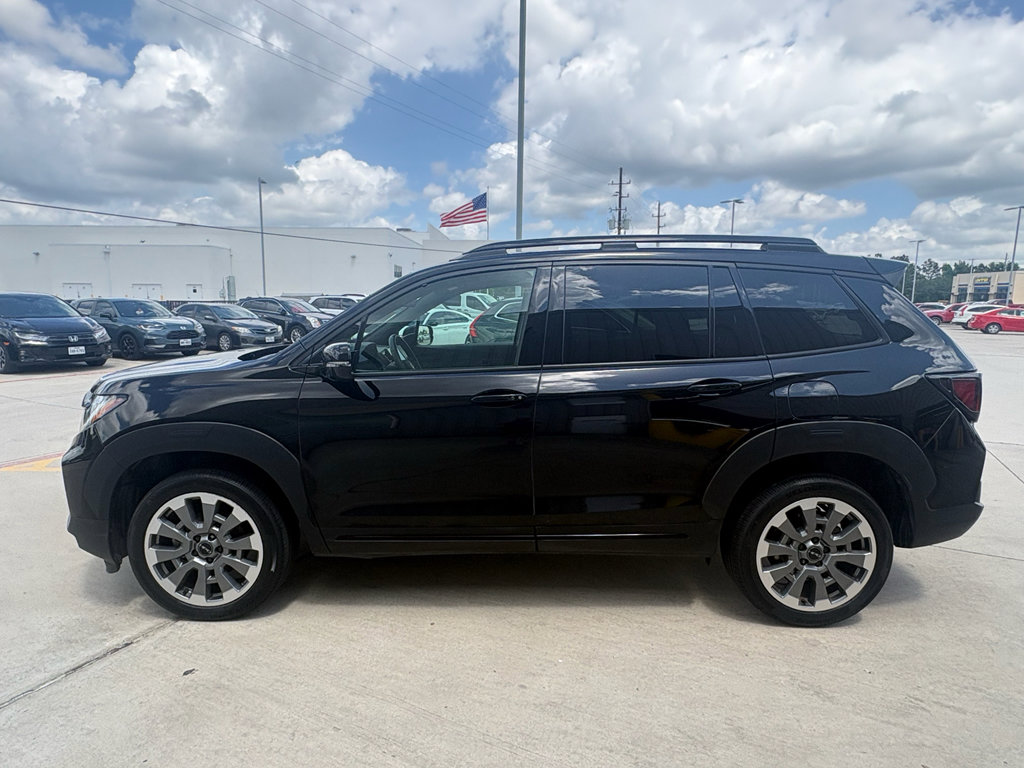 Certified 2024 Honda Passport Black Edition image 5
