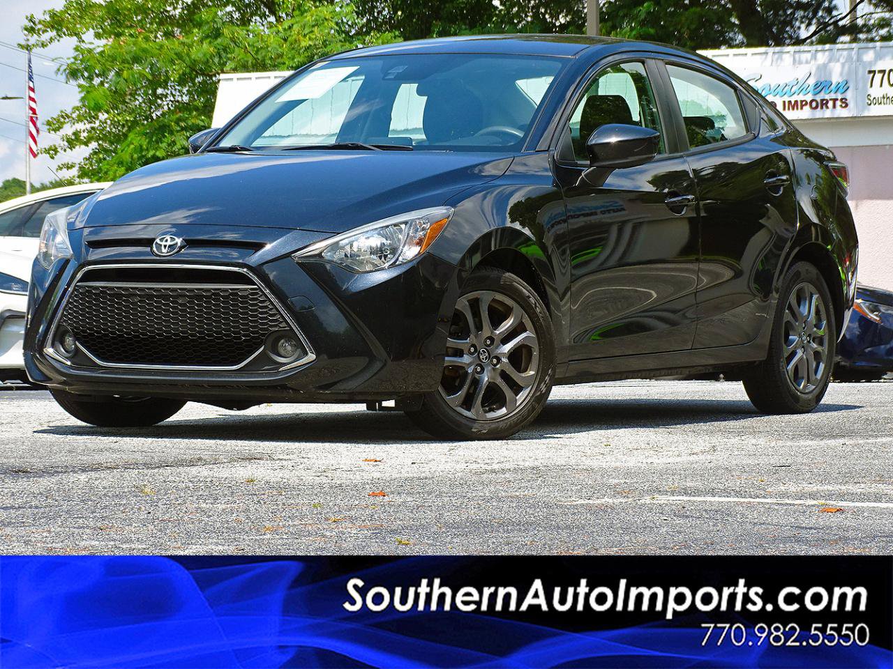 Used 2019 Toyota Yaris LE FWD image 1