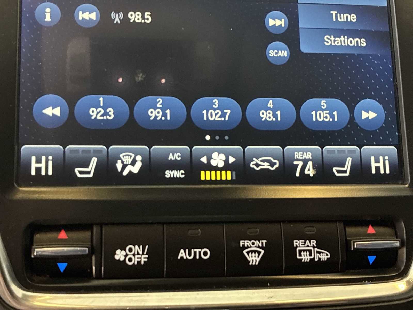 Used 2020 Acura MDX SH-AWD image 17