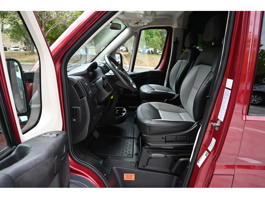 Used 2016 RAM ProMaster 2500 w/ Premium Appearance Group FWD image 13