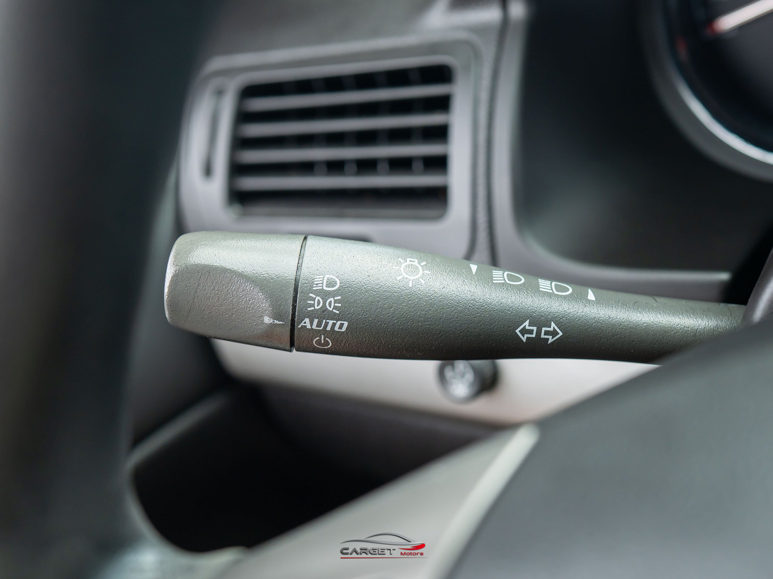 Used 2009 Chevrolet Cobalt LT FWD image 24