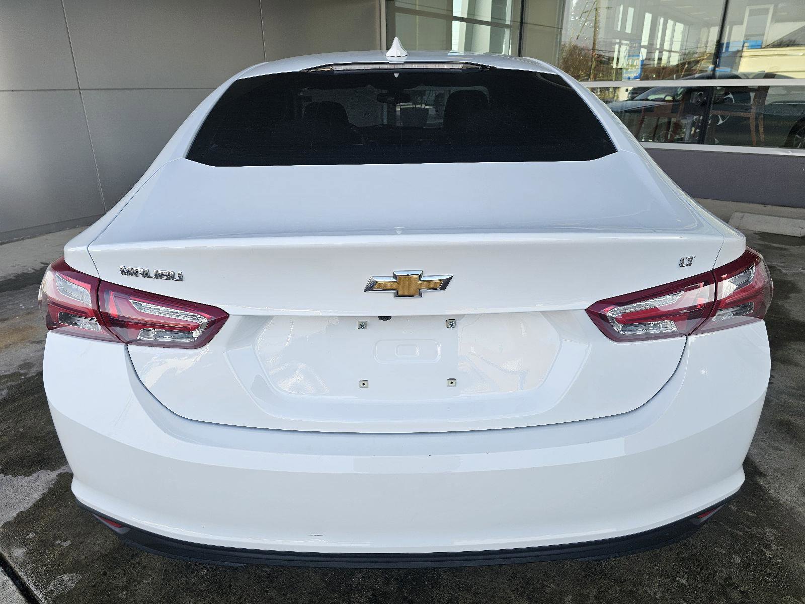 Used 2022 Chevrolet Malibu LT image 4