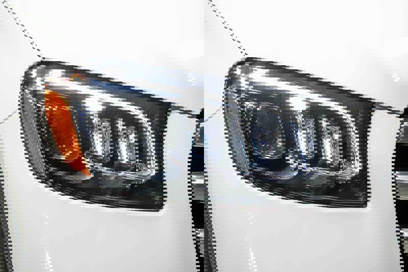 Used 2025 Mercedes-Benz GLS 450 4MATIC image 4