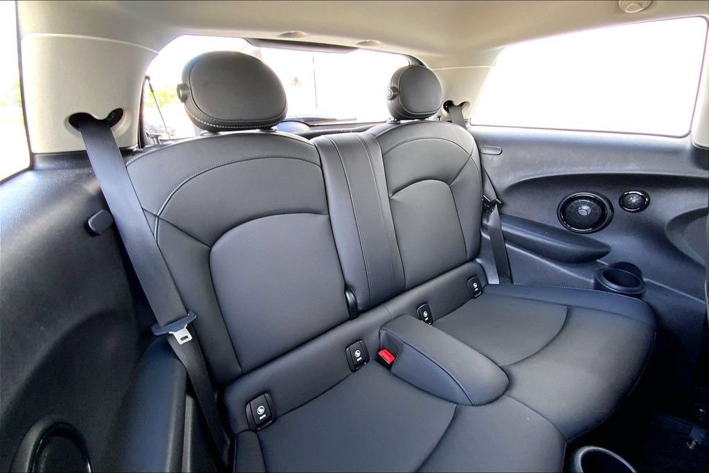 Used 2024 MINI Cooper SE FWD image 27