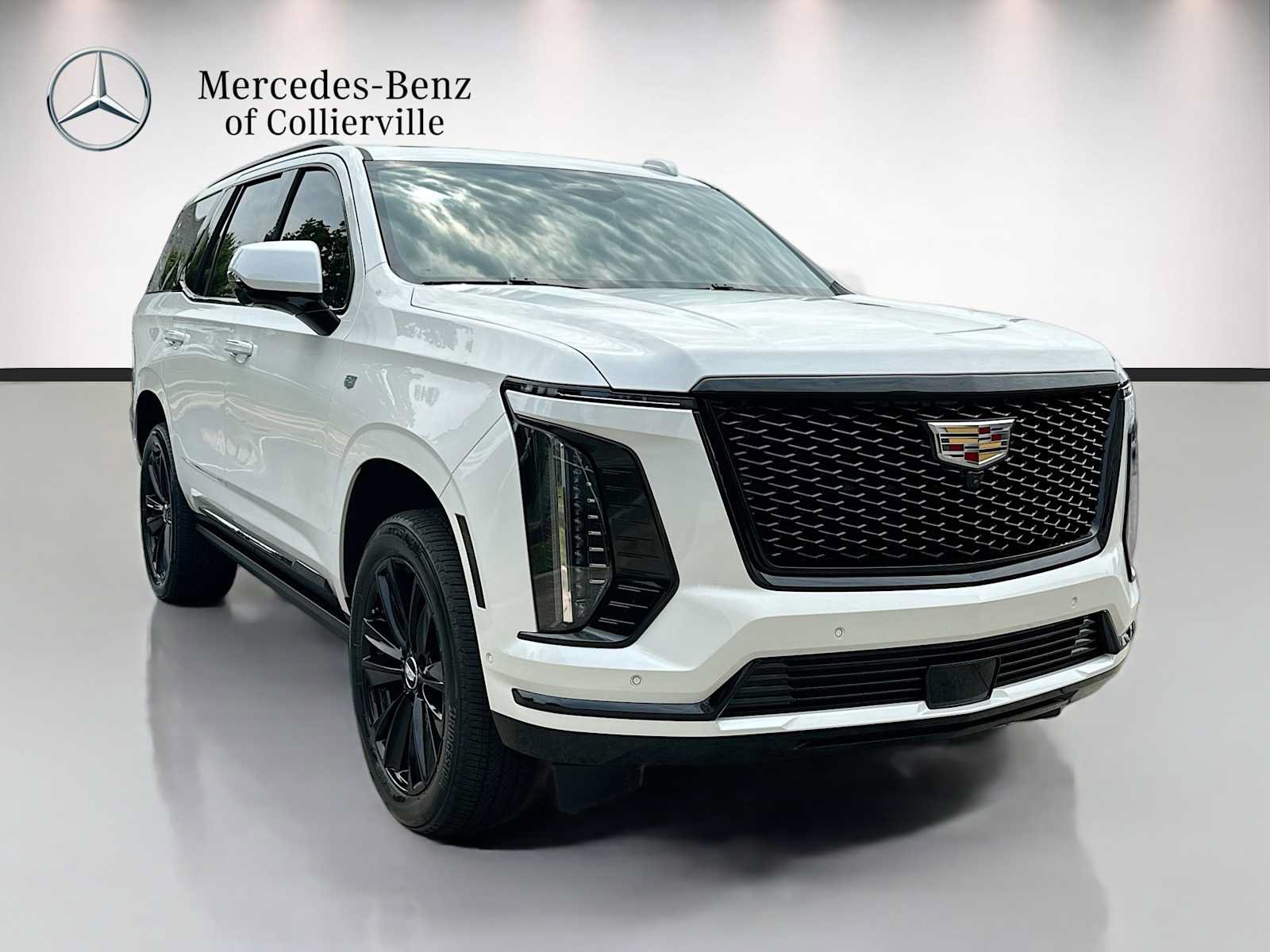 Used 2025 Cadillac Escalade Sport w/ LPO, Floor Liner Package AWD/4WD image 3