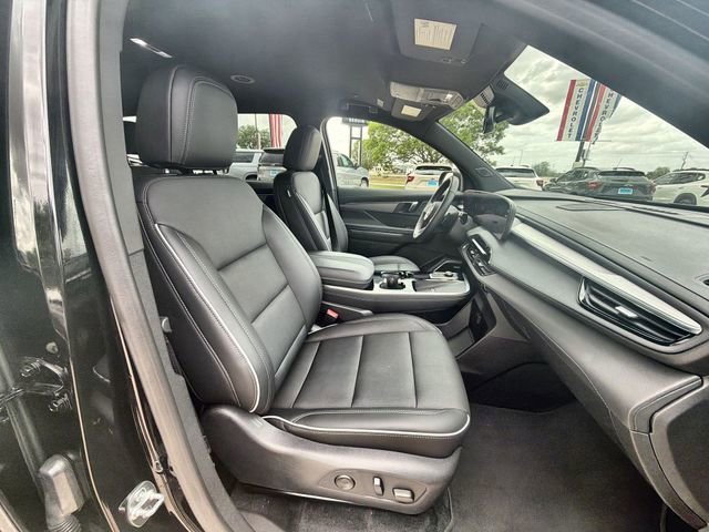 Certified 2025 Buick Enclave Preferred image 27