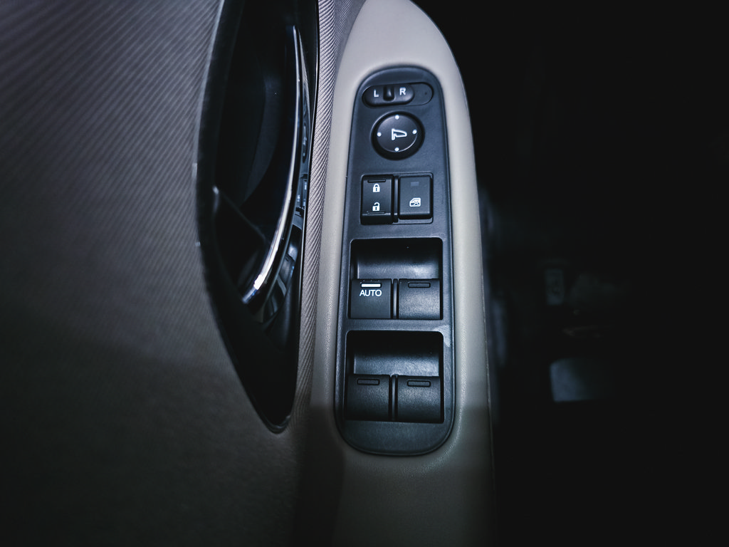 Used 2016 Honda HR-V EX image 21