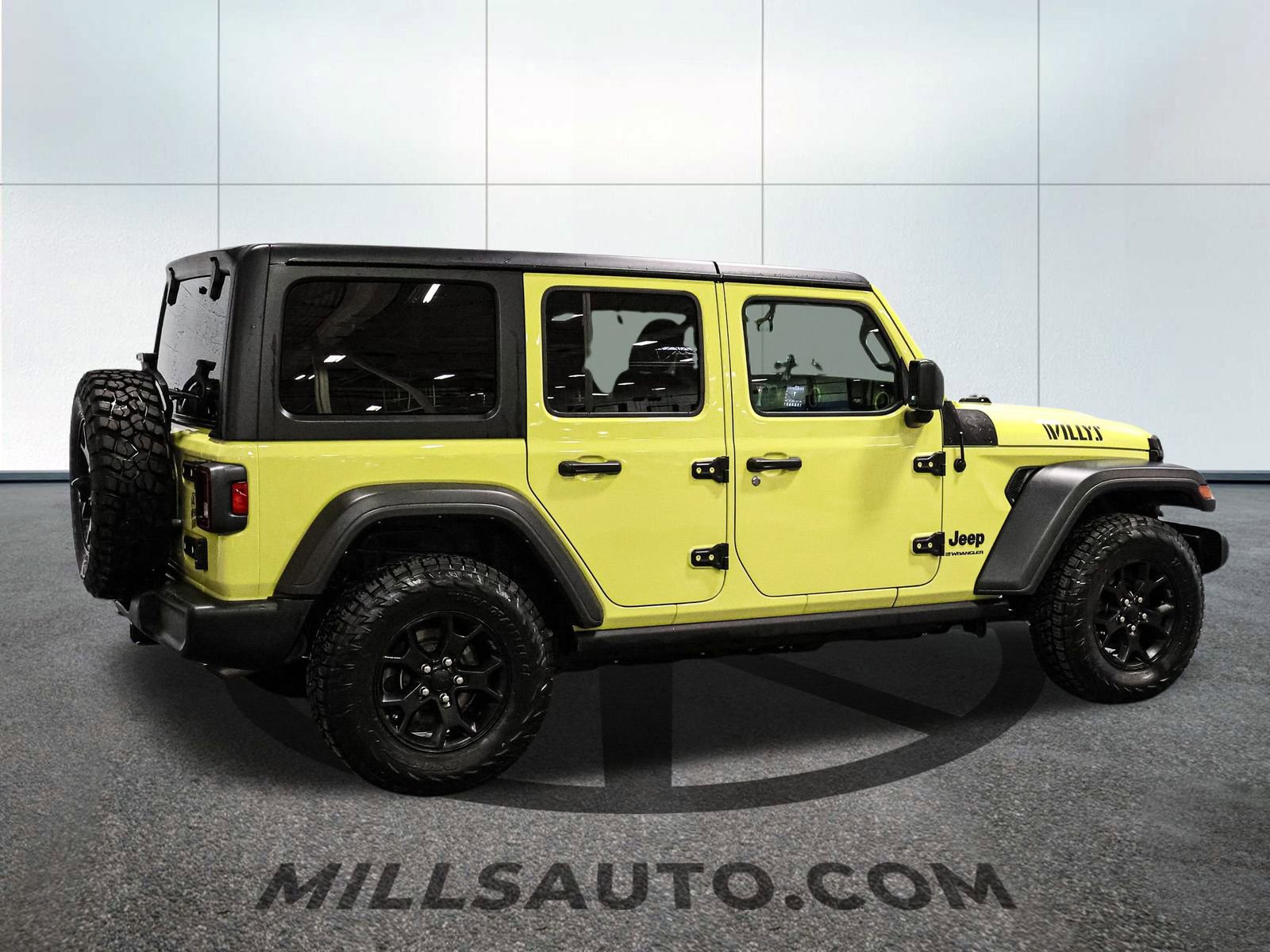 Used 2023 Jeep Wrangler Willys image 9
