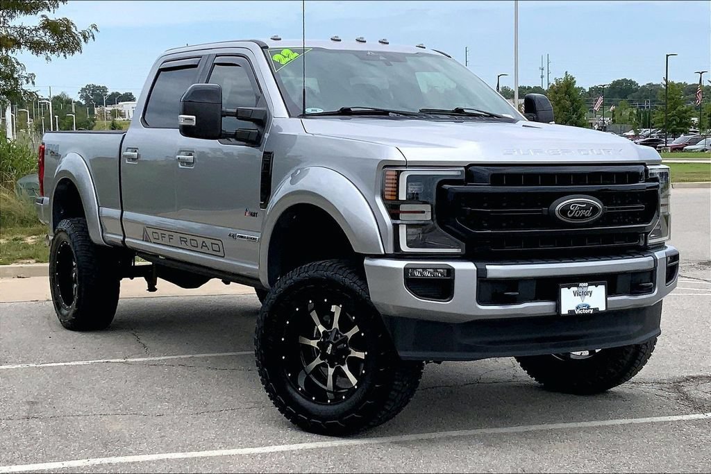 Used 2022 Ford F250 Lariat w/ Black Appearance Package AWD/4WD image 32