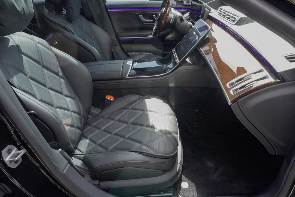 Used 2025 Mercedes-Benz Maybach S 680 4MATIC image 23