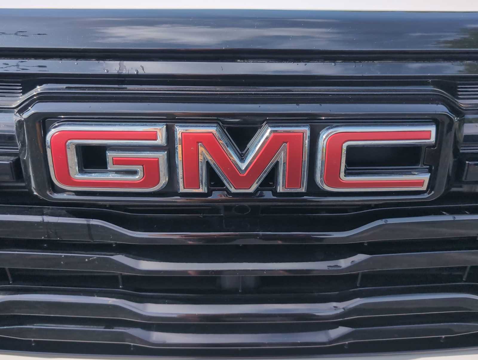 Used 2026 GMC Terrain Elevation w/ Elevation Premium Package FWD image 33