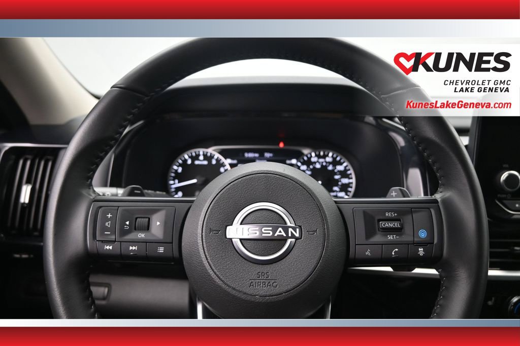 Used 2025 Nissan Pathfinder SV FWD image 12