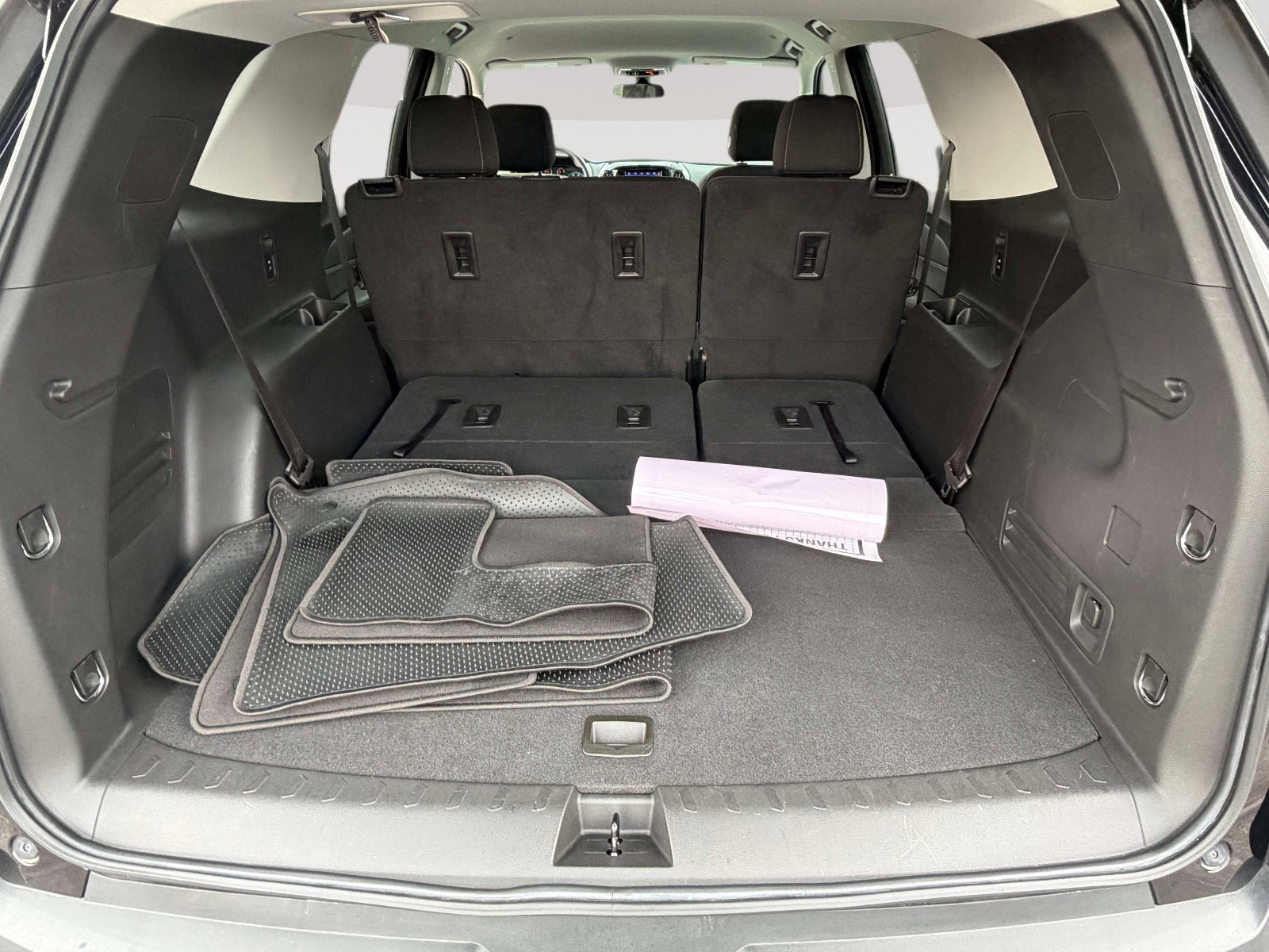 Used 2021 Chevrolet Traverse LS FWD image 31