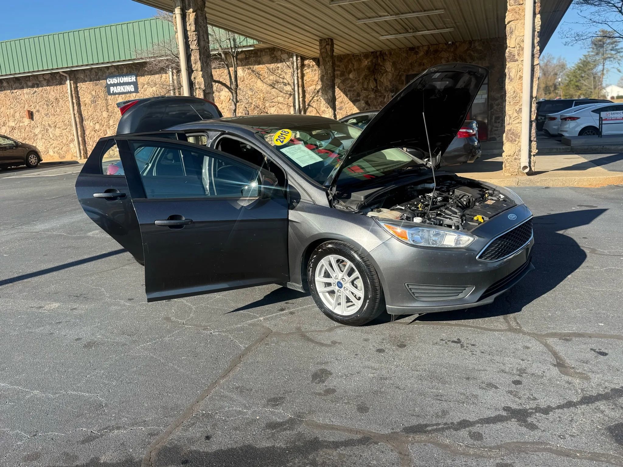 Used 2018 Ford Focus SE image 8
