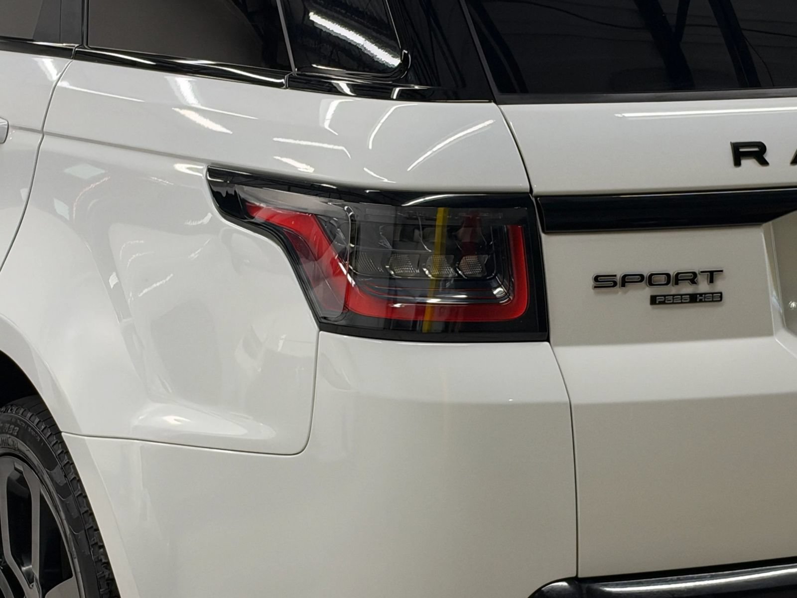 Used 2020 Land Rover Range Rover Sport HSE Dynamic AWD/4WD image 12