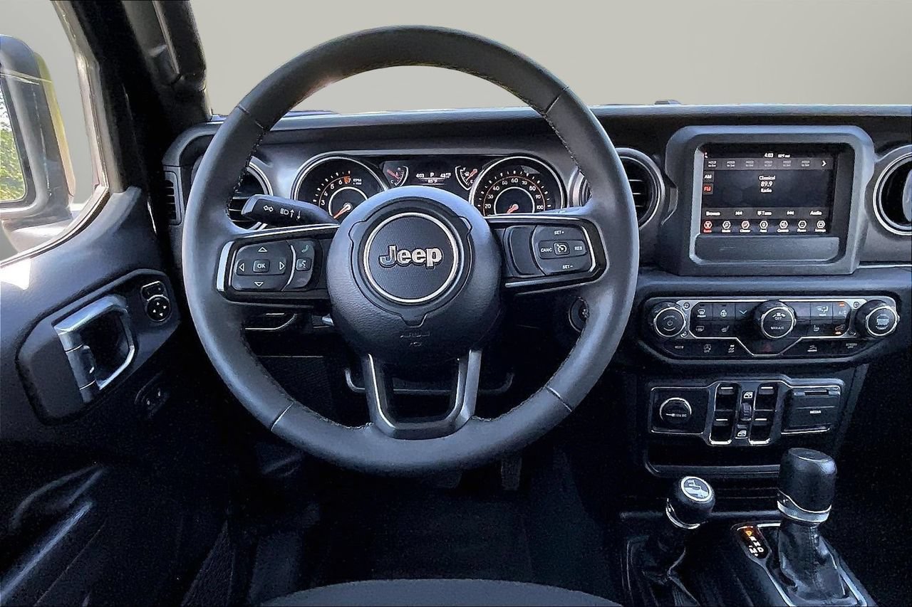 Used 2023 Jeep Gladiator Sport AWD/4WD image 11