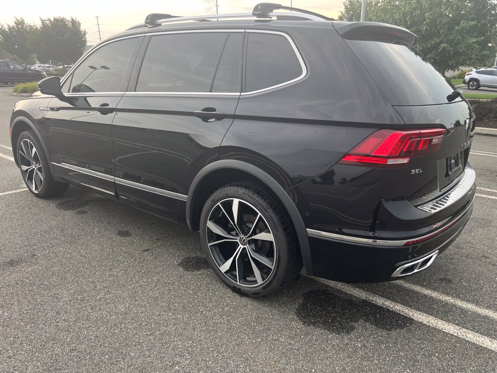 Used 2024 Volkswagen Tiguan SEL R-Line AWD/4WD image 6