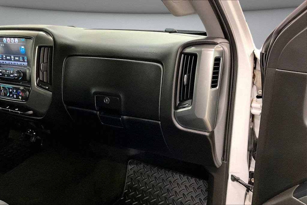 Used 2018 Chevrolet Silverado 1500 LT w/ All Star Edition AWD/4WD image 27