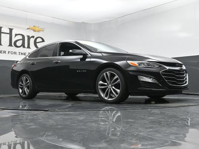Used 2022 Chevrolet Malibu Premier FWD image 2